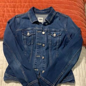✅Staple piece‼️ Jean jacket, size medium